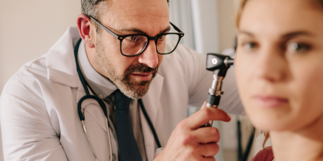 Une nouvelle étude suggère qu&rsquo;une perte auditive soudaine n&rsquo;est pas associée à la vaccination contre la covid-19